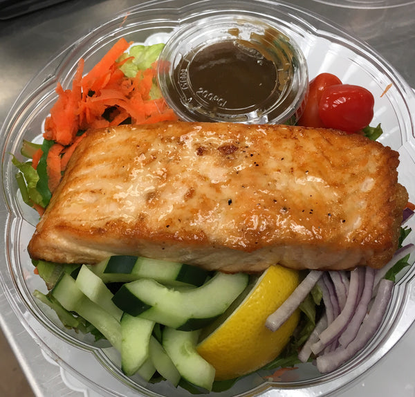 Garden Salad w/Grilled Salmon